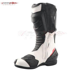 Chaussures de motard pour hommes avec embout renforcé et rembourrage confortable chaussures de moto de style course pour hommes - Product Image 3