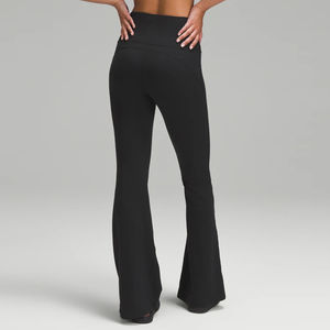 Pantalon de survêtement décontracté en molleton pour femme, coupe droite, style évasé, personnalisable OEM, idéal pour l'hiver - Product Image 2