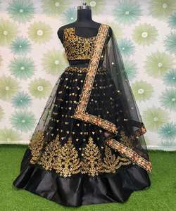 Vente en gros de broderie lourde en soie Banarasi et de travail Zari Lehenga Choli Dupatta pour robe de mariage ethnique pour femmes - Product Image 3