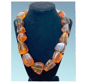 Collier en résine pour femmes Collier multicolore foncé fait à la main avec ange écologique et style bouddhiste - Product Image 5