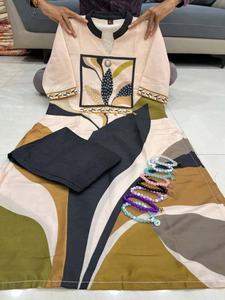 Premium Collection festive Kurta ensemble décolleté élégant travail à la main avec impression numérique tenue de fête indienne robe de mode ethnique - Product Image 5