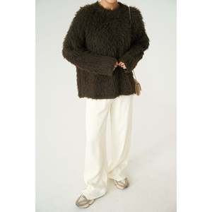 Pull en maille unie kaki moelleux - Product Image 5