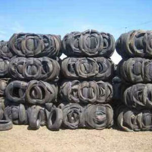 Déchets de pneus noirs haute résistance (déchets de caoutchouc) à vendre - Product Image 1