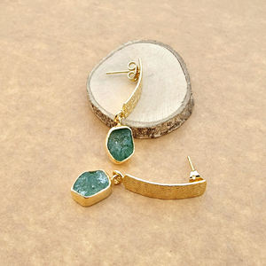 Hypoallergenic jewelry natural <b>green</b> strawberry quartz dangler <b>earring</b> brass 18k gold plated designer texture statement <b>earring</b> - Product Image 4