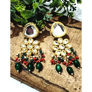 Conjunto de Collar Chapado en Oro de 24K con Meenakari y Kundan en Tono Verde y Dorado, Joyería Fina para Bodas y Regalos - Product Image 4