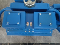 Ponceuse à béton manuelle 600 mm AC220V/380V 5,5KW pour le décapage de revêtements époxy avec aspiration intégrée