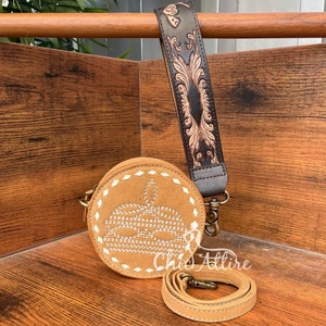 Vente en gros Mini porte-monnaie en cuir suédé de qualité supérieure usiné à la main Pochette à monnaie avec fermeture éclair ronde pour femmes - Product Image 1