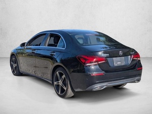 ยอดขายดี! รถยนต์เบนซ์ A-Class A-220 4MATIC A/T AWD ปี 2022 แบบซีดาน สำหรับใช้งานส่วนตัว - Product Image 5