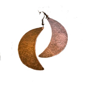 Boucles d'oreilles créoles classiques en cuivre martelé plaqué or fabriquées à la main de nombreux modèles de formes différentes styles de mode - Product Image 6