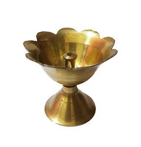 Lampe à huile en laiton de qualité supérieure faite à la main traditionnel indien doré Akhand Diya accessoire artisanal Diwali fait de qualité supérieure - Product Image 1