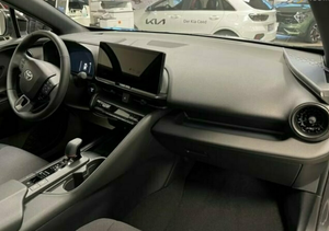 Meilleure offre de prix pour les véhicules SUV hybrides CHR 1.8 E-CVT 2024 à vendre - Product Image 2