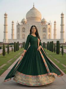 Robe Anarkali avec broderie sur toute la surface, travail de séquence, en faux georgette lourd, tenue de soirée, robe Anarkali prête à porter - Product Image 2