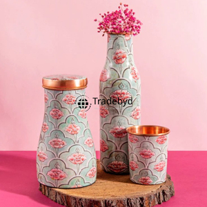 Bouteille de sport en cuivre Compagnon d'hydratation concentré sur la performance pour les athlètes et l'entraînement physique par Tradebyd - Product Image 6