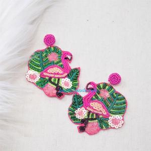 "Gemas de jardín: pendientes de bordado de flores ecológicas" "Flores vibrantes: pendientes de bordado coloridos hechos a mano" - Product Image 5