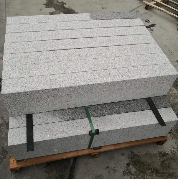 Light grey G603 granite kerbstone on sale