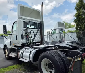 ดีที่สุด!! รถบรรทุกมือสอง International LT625 DAYCAB S/A ปี 2020 2021 แบบเพลาเดียวสำหรับงานหนัก 400 แรงม้า เกียร์ธรรมดา/อัตโนมัติ พร้อมขาย - Product Image 2