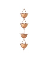 Alternative de chaîne de pluie en métal de haute qualité aux tuyaux de descente en plastique avec un bel effet de décor de jardin d'eau en cascade