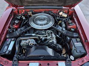 Ford Mustang GT de 1985 Usado, 12400 Millas, Transmisión Manual de 5 Velocidades, Motor V8 de 5.0 Litros, Techo Descapotable, Mayormente sin Modificaciones - Product Image 6