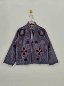 Veste courte en velours de couleur vin, brodée de motifs Suzani, faite à la main, style bohème ethnique, pour les festivals, veste en velours brodée Suzani - Product Image 1