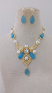 Conjunto de collar de rubí profundo de estilo étnico, lujosa joyería de moda de latón con ornamentación de lágrima única, diseño de producto a granel - Product Image 4