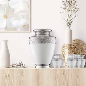 Urnas de cremación de Metal sólido hechas a mano de plata blanca elegante urnas de entierro para adultos suministros funerarios al por mayor ataúdes y urnas para mascotas - Product Image 6