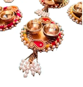 Plat indien élégant fait à la main pour le Haldi Kumkum avec des glands pour la décoration de la maison, Shagun, Diwali, Bhai Dooj, mariages et festivals, cadeaux - Product Image 2