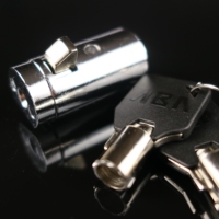 Serrure à barillet cylindrique en alliage de zinc avec finition chromée et 2 clés pour distributeurs automatiques, sécurité antivol pour véhicules