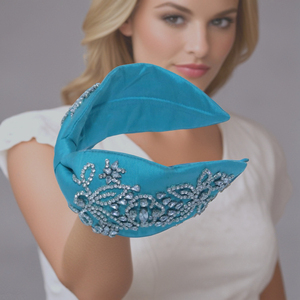 Bandeau de mariée élégant, design géométrique floral en cristal, luxueux, fait à la main, orné de strass, accessoire de mode pour fête - Product Image 2