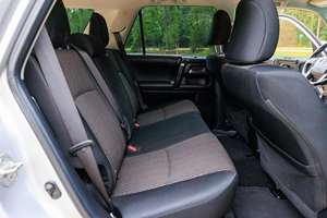 Runner Todoterreno 2023, 4x4, Caja de Cambios Automática, Título Limpio, Sin Accidentes, Bajo Kilometraje, Listo para Envío - Product Image 5