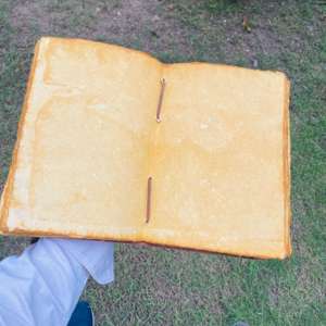 Agenda en cuir avec reliure cousue, 80 feuilles, fermeture à clé vintage, papier à bords festonnés pour usage professionnel - Product Image 6