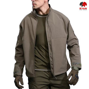 Veste Softshell sur mesure pour homme, fermeture éclair, col montant, tissu respirant avec logo personnalisé - Product Image 1