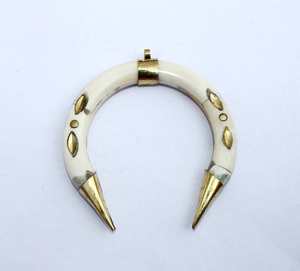 Best Quality Ox Horn Pendant Necklace with Unique <b>Moon</b> and Lock Design Classic Style - Product Image 6