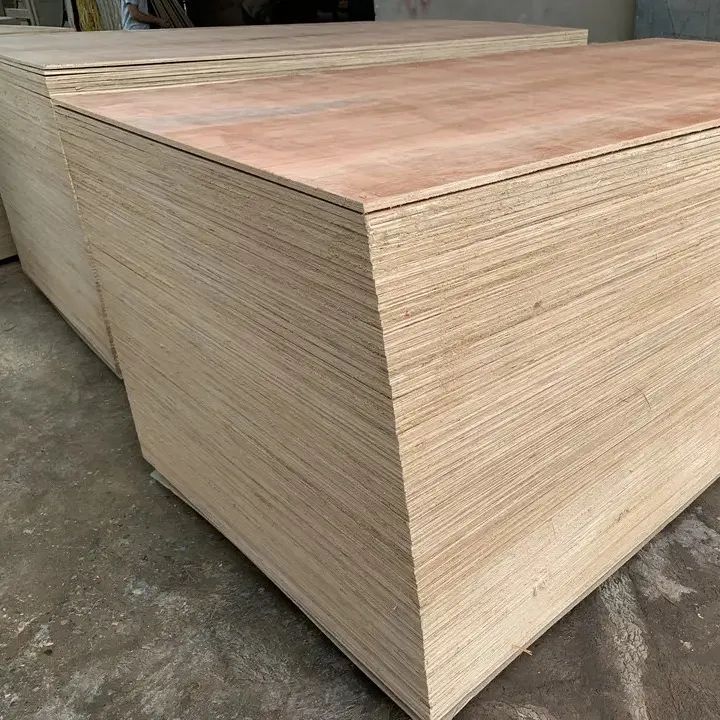 Venta caliente hoja de madera contrachapada Bintangor cara E2 pegamento exportación a Corea, Japón, mercado de China hecho en Vietnam 2023 precio de fábrica