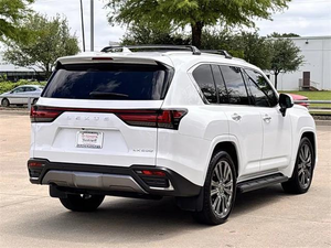 LEXUS LX 600 ULTRA LUXURY SUV 2023 D'OCCASION EN EXCELLENT ÉTAT DU PREMIER PROPRIÉTAIRE - Product Image 2
