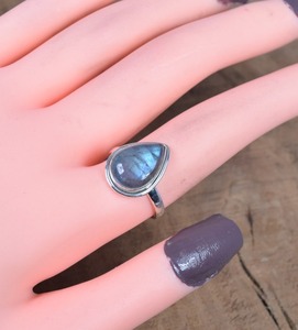 Poire Forme Simple Labradorite 925 Sterling Silver Gemstone Bijoux Anneau Anneau Noir Naturel Labradorite Anneau Cadeau Pour Anniversaire - Product Image 2