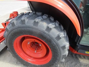 2023รถแทรคเตอร์ขับเคลื่อนล้อ40HP L3560ของ Kubota 4WD กระปุกเกียร์เครื่องยนต์แมสสีย์เฟอร์กูสันตลับลูกปืนสำหรับการเกษตรและแมสสี - Product Image 5