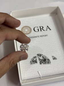 Pierre de moissanite ronde de 3-18 mm, taille DEF VVS, créée en laboratoire, avec jeu de couleurs/effet de feu et 0,1-4 carats - Product Image 4