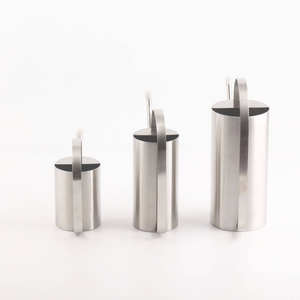 Regadera de metal de primera calidad, ideal para las tareas del jardín, que proporciona una liberación de agua equilibrada y un agarre ergonómico seguro. - Product Image 5