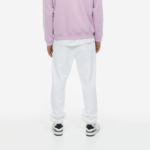 Conjunto de chándal de verano de color negro para hombre, camiseta y pantalones personalizados para hombre a la venta - Product Image 4