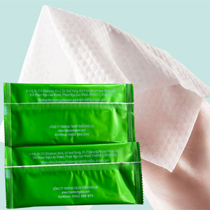 Toallitas de limpieza en húmedo de limpieza rápida del fabricante de Vietnam para uso en restaurantes impresas personalizadas y envueltas individualmente - Product Image 1