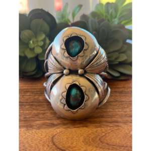 Vintage Navajo Kingman Turquoise & Sterling <b>Silver</b> <b>Cuff</b> <b>Bracelet</b> Made in Fashion Style - Product Image 1