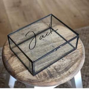 กล่องเครื่องประดับทองเหลืองมีสไตล์ที่มีลวดลายที่ซับซ้อนและทำเสร็จสีทองอย่างหรูหราสำหรับการใช้เป็นของขวัญหรือการจัดแสดงเครื่องประดับระดับพรีเมียม - Product Image 6