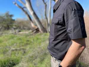 ชุดยูนิฟอร์มผ้าฝ้ายสำหรับคนงานก่อสร้างและเหมืองแร่ ปรับแต่งได้ พร้อมแถบสะท้อนแสงเพื่อความปลอดภัย รับทำโลโก้ OEM เสื้อทำงานกลางแจ้งสำหรับผู้ชาย - Product Image 4