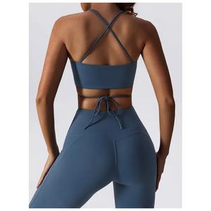 Conjuntos de Yoga de mujer con logotipo personalizado, chándal de entrenamiento deportivo, sujetador de 3 piezas y pantalones cortos, conjunto de Yoga de alta calidad - Product Image 5