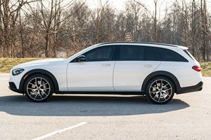 BENX E450 4Matic Tout-Terrain 2021 D'OCCASION Faible Kilométrage Moteur en Bon État Transmission Automatique Toit Panoramique Feux LED Prêt à être Expédié - Product Image 2