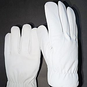 ถุงมือเพื่อความปลอดภัยระดับมืออาชีพ สีขาว เหมาะสำหรับทำสวนและงานอื่นๆ ผลิตจากวัสดุคุณภาพสูง สวมใส่ง่าย - Product Image 6