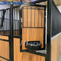 Façades de Boxes à Chevaux Style Européen pour Écuries Équestres Fantaisie à Vendre