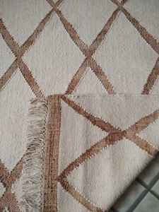 พรมปอกระเจาและขนสัตว์สำหรับใช้ในบ้านงานสานด้วยมือดีไซน์แบบโมร็อกโกจากอินเดีย - Product Image 6