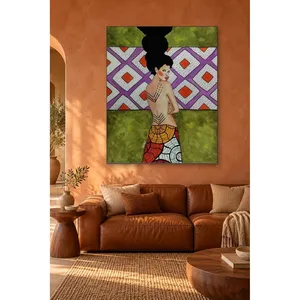 Fida Woman avec des tatouages au dos et un motif géométrique violet, impression sur toile - Product Image 4