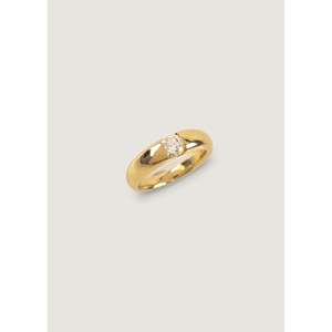 แหวนทองคำแท้ 14K ประดับเพชรทรงกลมเจียระไนแบบบริลเลียนท์ รุ่น Annika Vintage - Product Image 3
